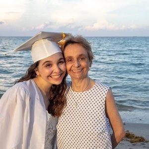 Meet your Posher, Olga bibas